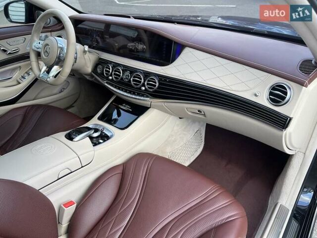 Черный Мерседес С Класс, объемом двигателя 3.98 л и пробегом 61 тыс. км за 102900 $, фото 33 на Automoto.ua