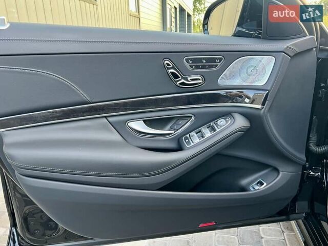 Черный Мерседес С Класс, объемом двигателя 3.99 л и пробегом 105 тыс. км за 59900 $, фото 16 на Automoto.ua