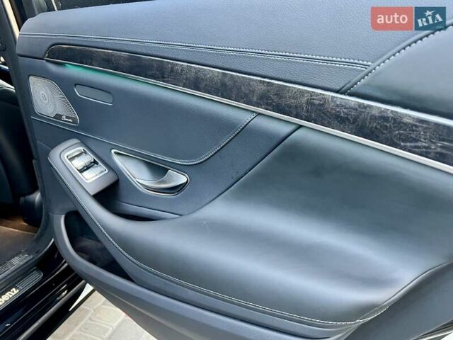 Черный Мерседес С Класс, объемом двигателя 3.99 л и пробегом 105 тыс. км за 59900 $, фото 43 на Automoto.ua