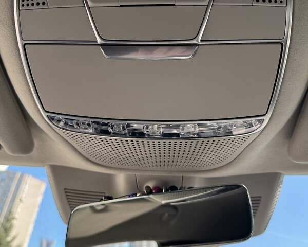 Чорний Мерседес С Клас, об'ємом двигуна 3.99 л та пробігом 111 тис. км за 68500 $, фото 49 на Automoto.ua