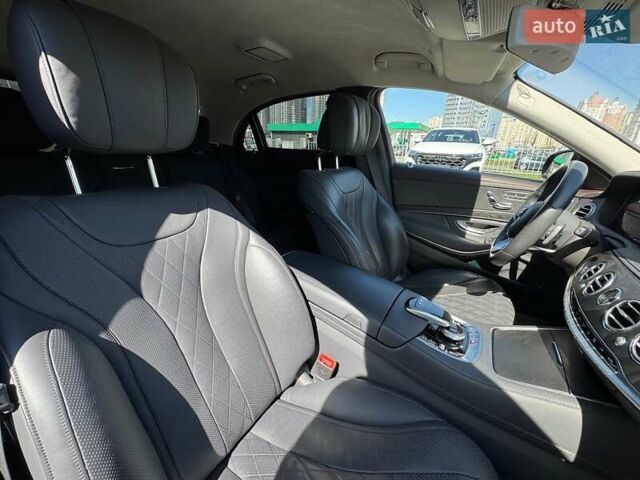 Чорний Мерседес С Клас, об'ємом двигуна 3.99 л та пробігом 111 тис. км за 68500 $, фото 66 на Automoto.ua