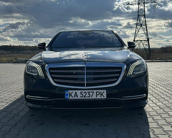 Чорний Мерседес С Клас, об'ємом двигуна 3.99 л та пробігом 119 тис. км за 61000 $, фото 7 на Automoto.ua