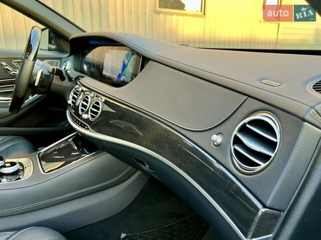 Черный Мерседес С Класс, объемом двигателя 3.99 л и пробегом 105 тыс. км за 59900 $, фото 52 на Automoto.ua