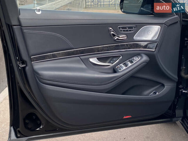 Черный Мерседес С Класс, объемом двигателя 3 л и пробегом 107 тыс. км за 57000 $, фото 17 на Automoto.ua