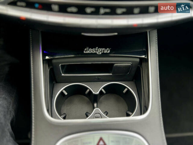 Черный Мерседес С Класс, объемом двигателя 4 л и пробегом 84 тыс. км за 105000 $, фото 59 на Automoto.ua