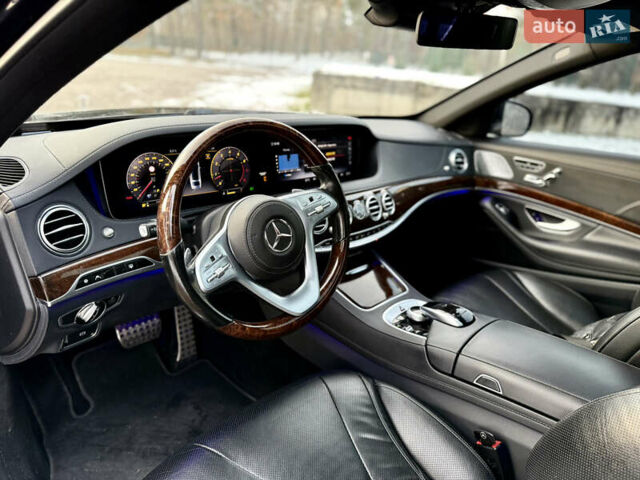Чорний Мерседес С Клас, об'ємом двигуна 3 л та пробігом 230 тис. км за 54999 $, фото 49 на Automoto.ua
