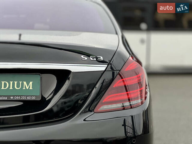 Черный Мерседес С Класс, объемом двигателя 4 л и пробегом 84 тыс. км за 105000 $, фото 27 на Automoto.ua