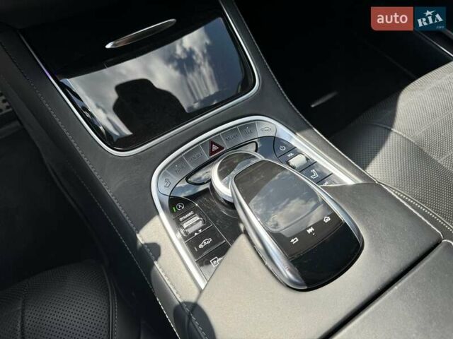 Черный Мерседес С Класс, объемом двигателя 4 л и пробегом 54 тыс. км за 57500 $, фото 24 на Automoto.ua