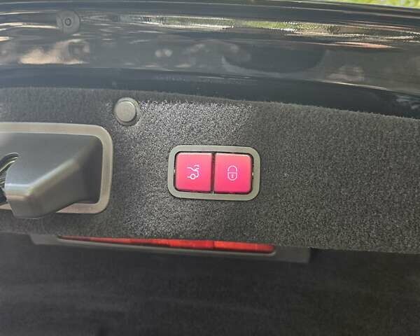 Черный Мерседес С Класс, объемом двигателя 2.93 л и пробегом 184 тыс. км за 63000 $, фото 10 на Automoto.ua