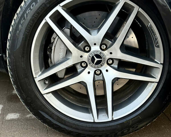 Чорний Мерседес С Клас, об'ємом двигуна 3 л та пробігом 230 тис. км за 54999 $, фото 33 на Automoto.ua