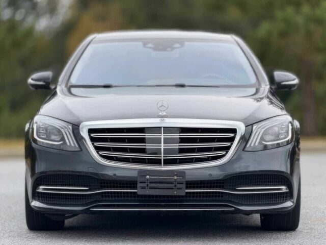 Черный Мерседес С Класс, объемом двигателя 4 л и пробегом 47 тыс. км за 25000 $, фото 1 на Automoto.ua