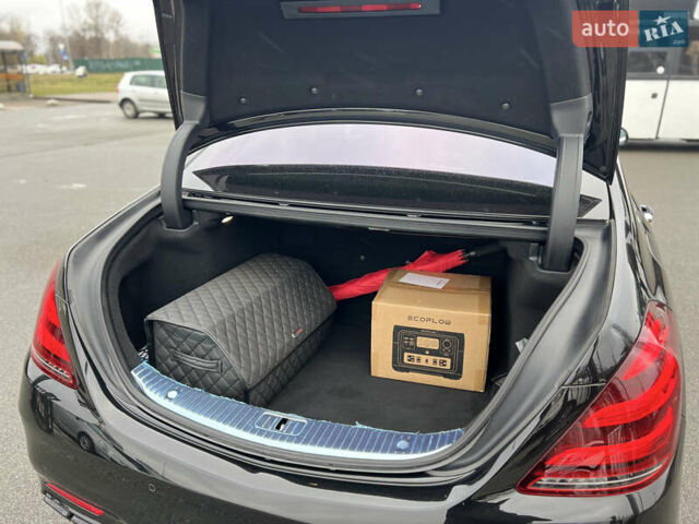 Черный Мерседес С Класс, объемом двигателя 4 л и пробегом 84 тыс. км за 105000 $, фото 34 на Automoto.ua