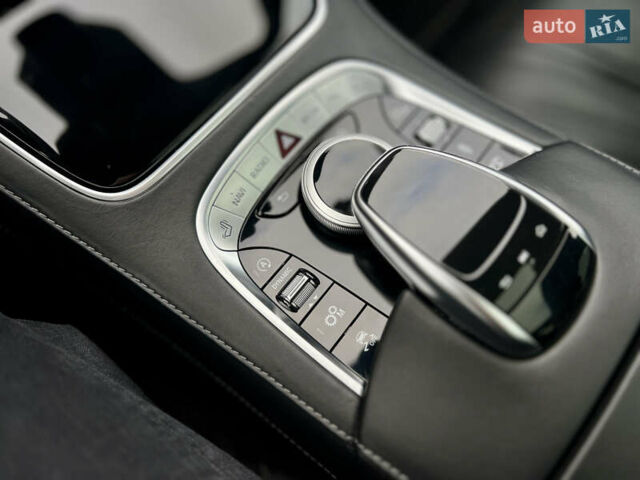 Черный Мерседес С Класс, объемом двигателя 4 л и пробегом 84 тыс. км за 105000 $, фото 57 на Automoto.ua