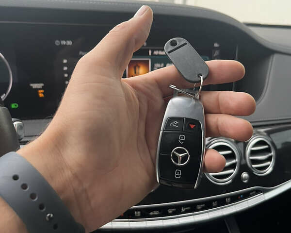 Чорний Мерседес С Клас, об'ємом двигуна 3 л та пробігом 52 тис. км за 45100 $, фото 34 на Automoto.ua