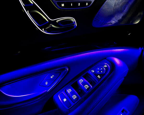 Чорний Мерседес С Клас, об'ємом двигуна 3 л та пробігом 230 тис. км за 54999 $, фото 105 на Automoto.ua