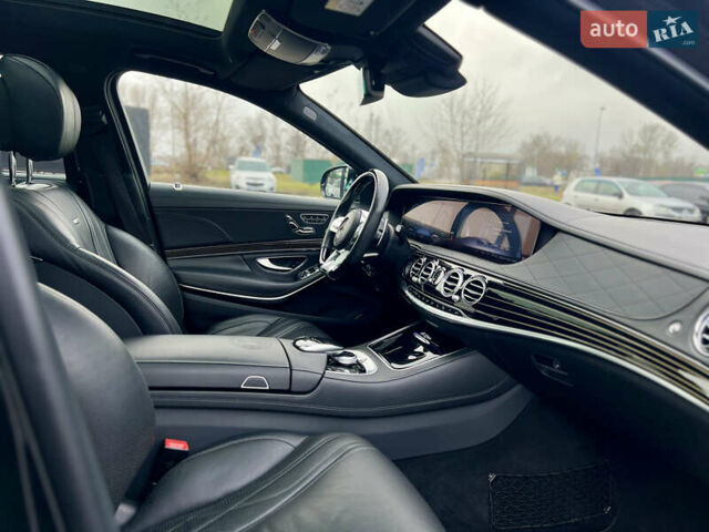 Черный Мерседес С Класс, объемом двигателя 4 л и пробегом 84 тыс. км за 105000 $, фото 43 на Automoto.ua