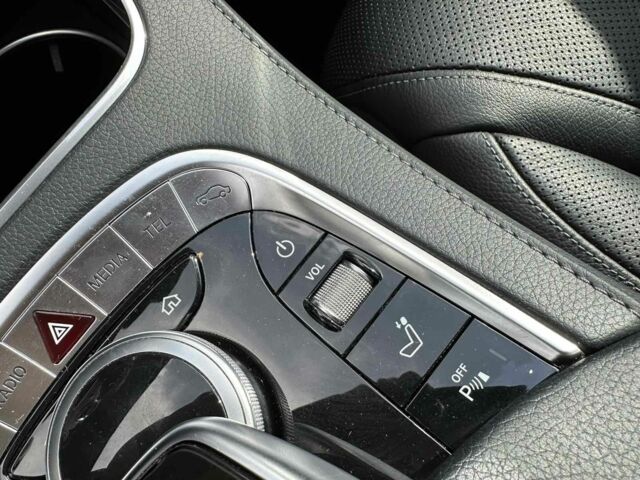 Мерседес С Клас 2019 у Надворной на Automoto.ua Чорний Мерседес С Клас, об'ємом двигуна 3 л та пробігом 229 тис. км за 55000 $, фото 4 на Automoto.ua