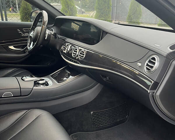 Чорний Мерседес С Клас, об'ємом двигуна 3 л та пробігом 52 тис. км за 45100 $, фото 2 на Automoto.ua