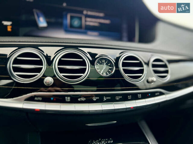 Черный Мерседес С Класс, объемом двигателя 4 л и пробегом 84 тыс. км за 105000 $, фото 60 на Automoto.ua