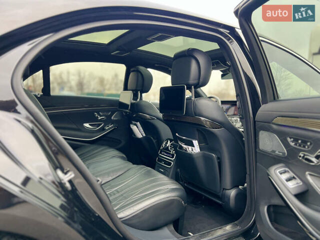 Черный Мерседес С Класс, объемом двигателя 4 л и пробегом 84 тыс. км за 105000 $, фото 37 на Automoto.ua