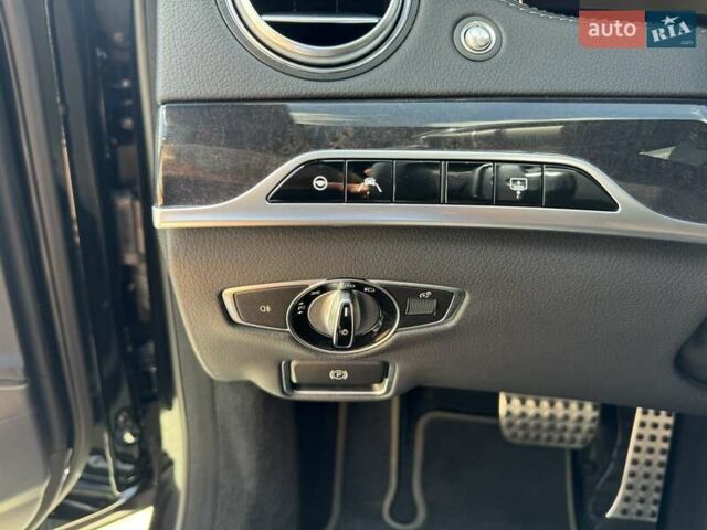 Черный Мерседес С Класс, объемом двигателя 4 л и пробегом 54 тыс. км за 57500 $, фото 23 на Automoto.ua