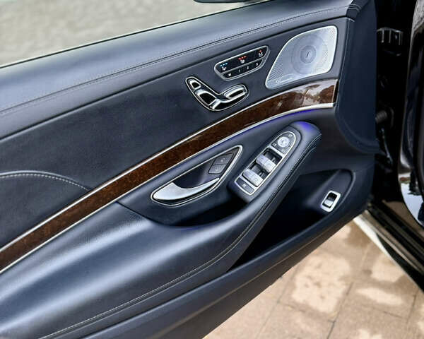 Чорний Мерседес С Клас, об'ємом двигуна 3 л та пробігом 230 тис. км за 54999 $, фото 53 на Automoto.ua