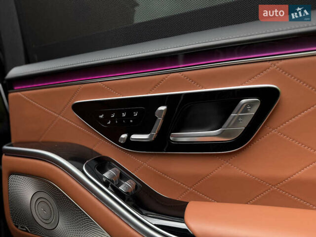 Черный Мерседес С Класс, объемом двигателя 3 л и пробегом 99 тыс. км за 99500 $, фото 88 на Automoto.ua