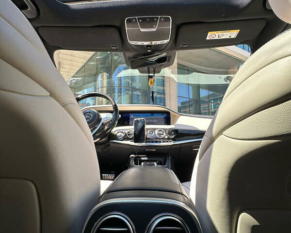 Мерседес С Класс 2020 в Хусте на Automoto.ua Черный Мерседес С Класс, объемом двигателя 3 л и пробегом 131 тыс. км за 58000 $, фото 1 на Automoto.ua