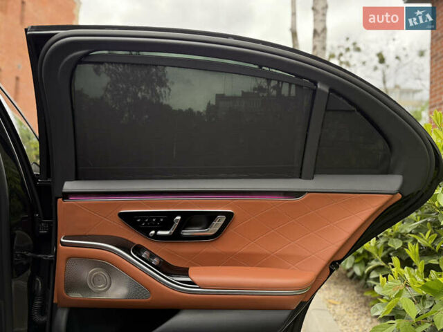 Черный Мерседес С Класс, объемом двигателя 3 л и пробегом 99 тыс. км за 99500 $, фото 86 на Automoto.ua