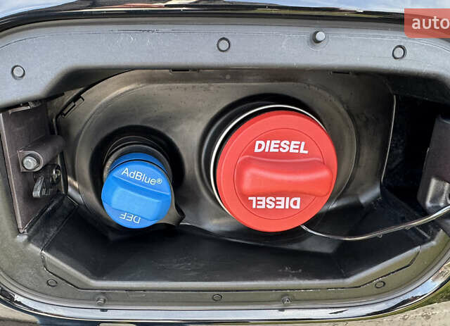 Чорний Мерседес С Клас, об'ємом двигуна 2.93 л та пробігом 68 тис. км за 80000 $, фото 18 на Automoto.ua