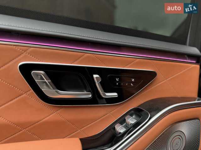 Черный Мерседес С Класс, объемом двигателя 3 л и пробегом 99 тыс. км за 99500 $, фото 72 на Automoto.ua