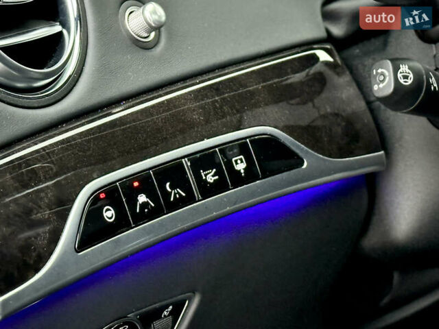 Чорний Мерседес С Клас, об'ємом двигуна 3 л та пробігом 64 тис. км за 72000 $, фото 28 на Automoto.ua