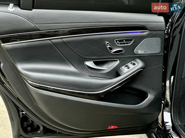 Чорний Мерседес С Клас, об'ємом двигуна 3 л та пробігом 64 тис. км за 72000 $, фото 54 на Automoto.ua