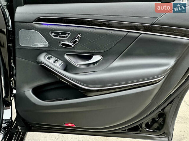 Чорний Мерседес С Клас, об'ємом двигуна 3 л та пробігом 64 тис. км за 72000 $, фото 56 на Automoto.ua