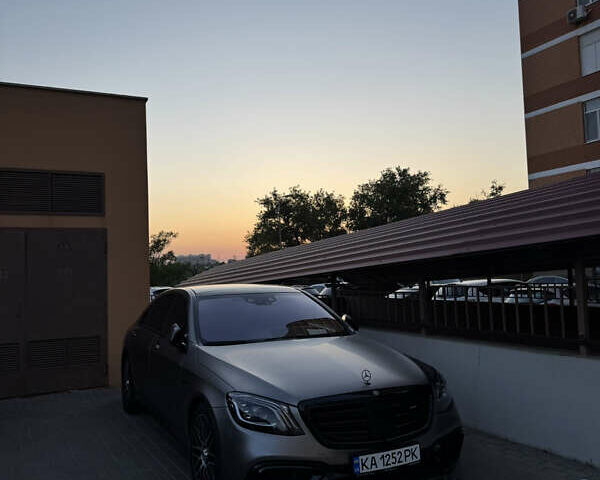 Черный Мерседес С Класс, объемом двигателя 4 л и пробегом 90 тыс. км за 92000 $, фото 5 на Automoto.ua