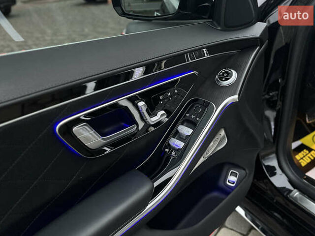 Чорний Мерседес С Клас, об'ємом двигуна 2.93 л та пробігом 84 тис. км за 118000 $, фото 19 на Automoto.ua