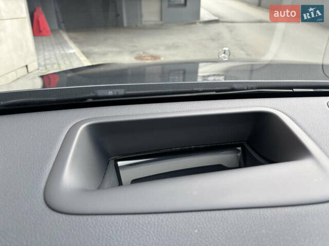 Мерседес С Класс 2020 в Киеве на Automoto.ua Черный Мерседес С Класс, объемом двигателя 2.93 л и пробегом 67 тыс. км за 118000 $, фото 24 на Automoto.ua