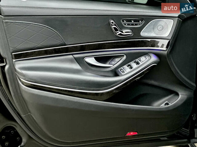 Чорний Мерседес С Клас, об'ємом двигуна 3 л та пробігом 64 тис. км за 72000 $, фото 53 на Automoto.ua