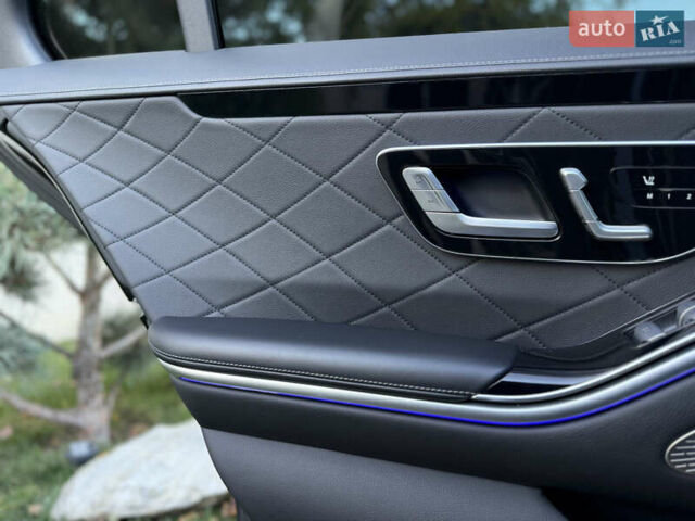 Черный Мерседес С Класс, объемом двигателя 2.93 л и пробегом 110 тыс. км за 99500 $, фото 62 на Automoto.ua