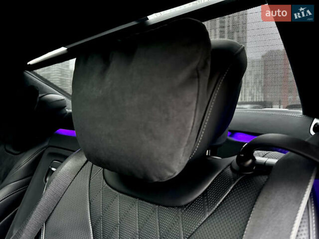 Чорний Мерседес С Клас, об'ємом двигуна 3 л та пробігом 64 тис. км за 72000 $, фото 48 на Automoto.ua