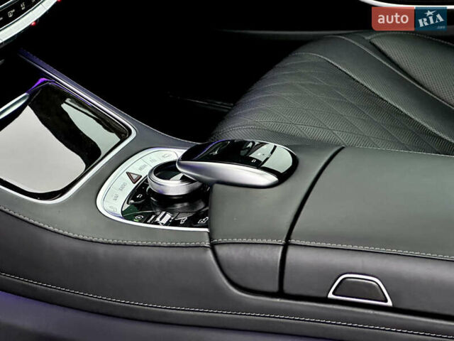 Чорний Мерседес С Клас, об'ємом двигуна 3 л та пробігом 64 тис. км за 72000 $, фото 29 на Automoto.ua