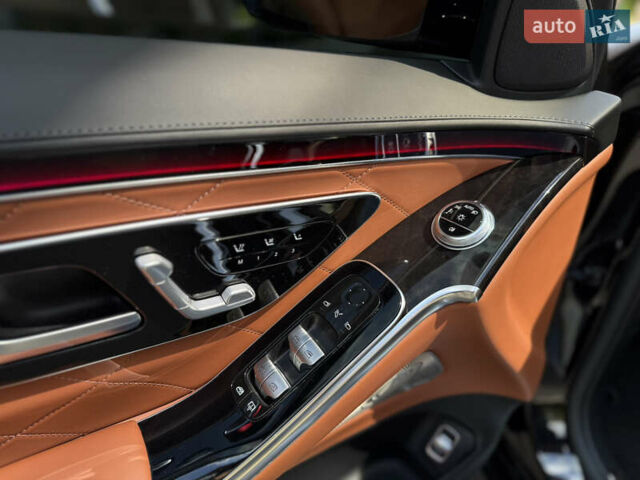 Черный Мерседес С Класс, объемом двигателя 3 л и пробегом 99 тыс. км за 99500 $, фото 40 на Automoto.ua