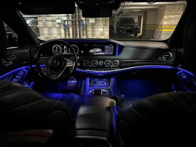 Черный Мерседес С Класс, объемом двигателя 3 л и пробегом 109 тыс. км за 50800 $, фото 6 на Automoto.ua