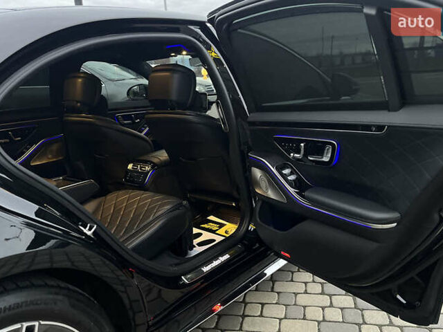 Чорний Мерседес С Клас, об'ємом двигуна 2.93 л та пробігом 84 тис. км за 118000 $, фото 27 на Automoto.ua