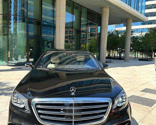 Мерседес С Класс 2020 в Хусте на Automoto.ua Черный Мерседес С Класс, объемом двигателя 3 л и пробегом 131 тыс. км за 58000 $, фото 5 на Automoto.ua