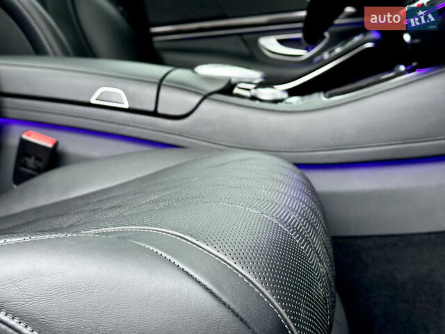 Чорний Мерседес С Клас, об'ємом двигуна 3 л та пробігом 64 тис. км за 72000 $, фото 42 на Automoto.ua