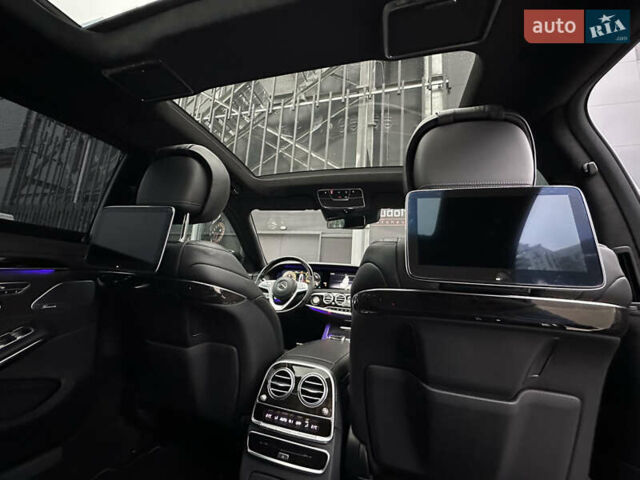 Чорний Мерседес С Клас, об'ємом двигуна 3 л та пробігом 64 тис. км за 72000 $, фото 34 на Automoto.ua