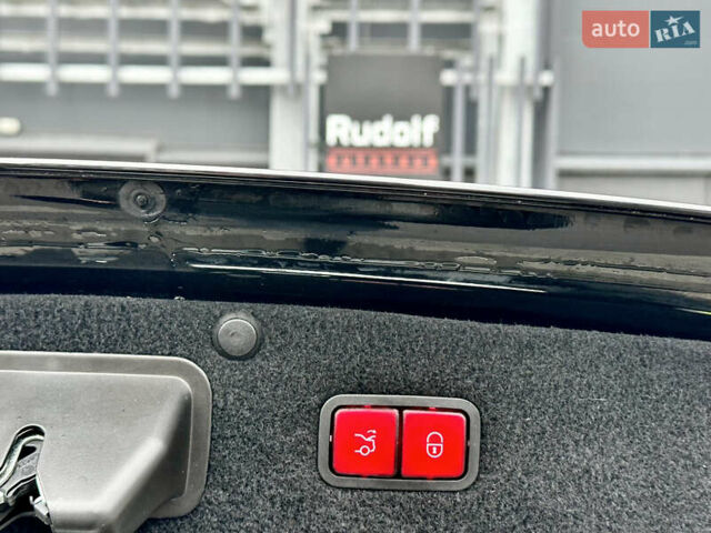 Чорний Мерседес С Клас, об'ємом двигуна 3 л та пробігом 64 тис. км за 72000 $, фото 24 на Automoto.ua