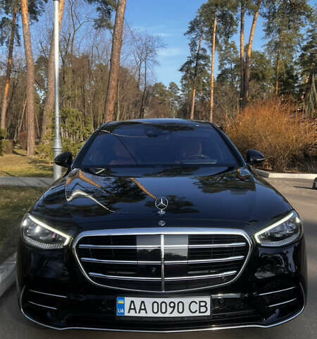 Чорний Мерседес С Клас, об'ємом двигуна 3 л та пробігом 50 тис. км за 116000 $, фото 4 на Automoto.ua