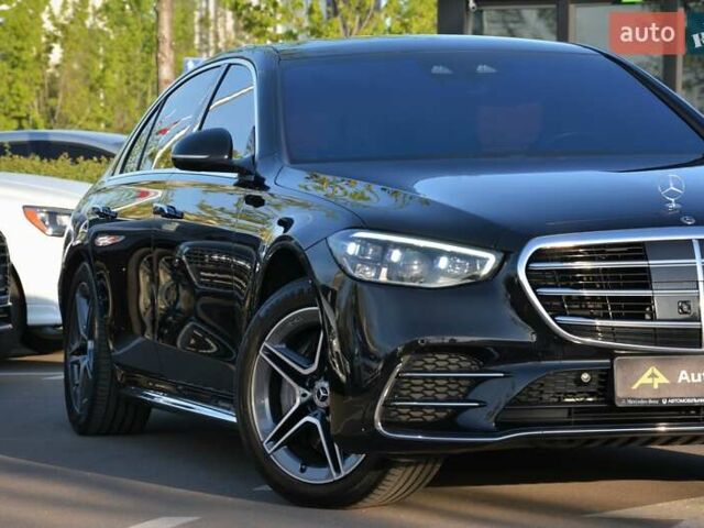 Чорний Мерседес С Клас, об'ємом двигуна 3 л та пробігом 102 тис. км за 98700 $, фото 1 на Automoto.ua